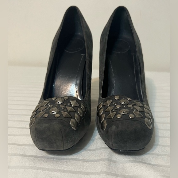 BCBG Galena Grey Suede Studded Jeweled Square Toe Heels Pumps SZ 6.5 - Picture 3 of 11